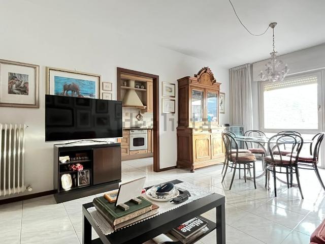 Appartamento in vendita di 130 m² in Via Fortunato Depero