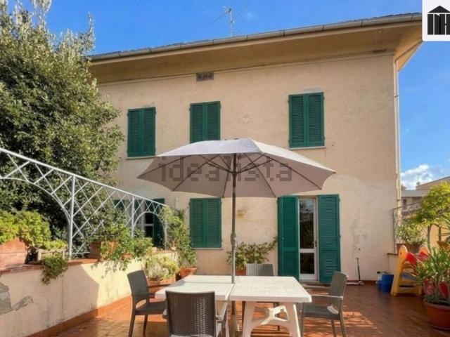 Appartamento in vendita di 130 m² in Via Francesca Sud