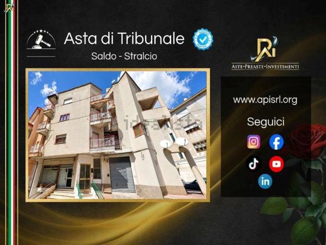 Appartamento in vendita di 130 m² in Via Francesco Caparello, 33