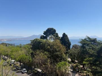Appartamento in vendita di 130 m² in Via Francesco Petrarca, 47