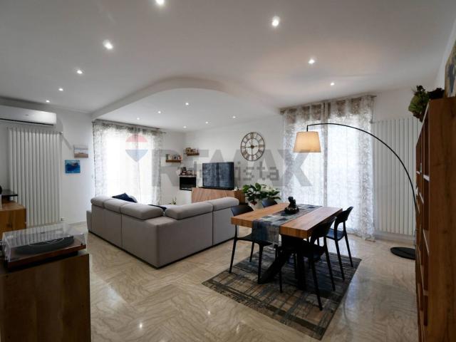 Appartamento in vendita di 130 m² in Via John Fitzgerald Kennedy, 7