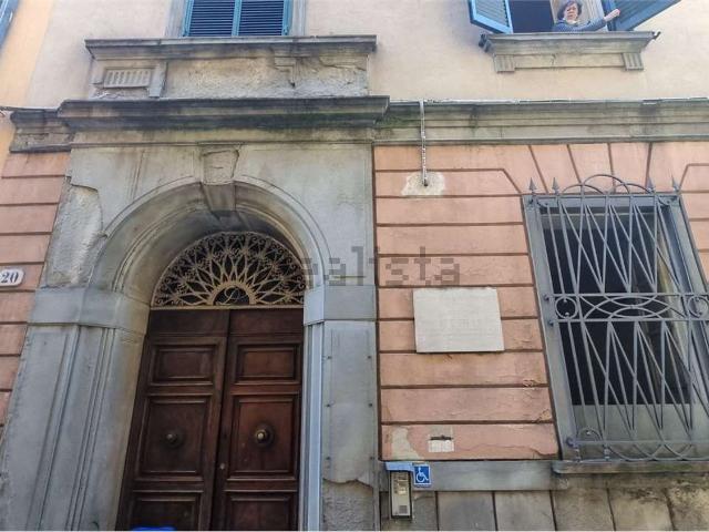 Appartamento in vendita di 130 m² in Via Olinto Dini