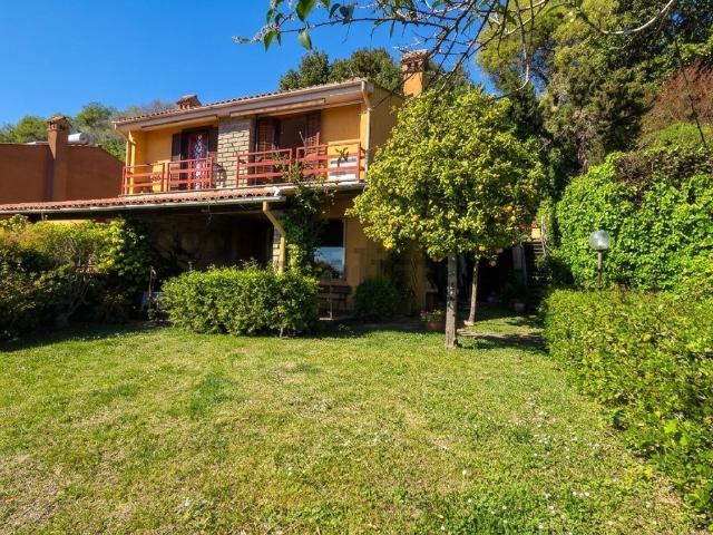 Appartamento in vendita di 130 m² in Via Olivetello
