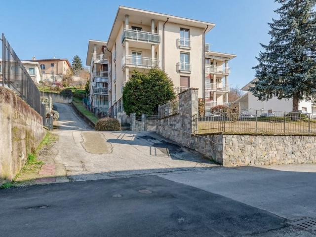 Appartamento in vendita di 130 m² in Via Ottavio Trinchieri
