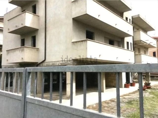 Appartamento in vendita di 130 m² in Via Lambrosi