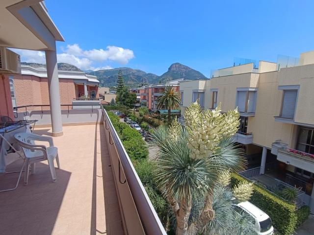Appartamento in vendita di 130 m² in Via Legittimo