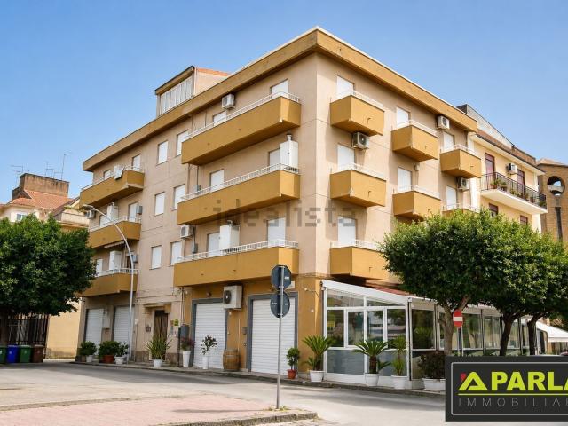 Appartamento in vendita di 130 m² in Via Luigi Einaudi, 48