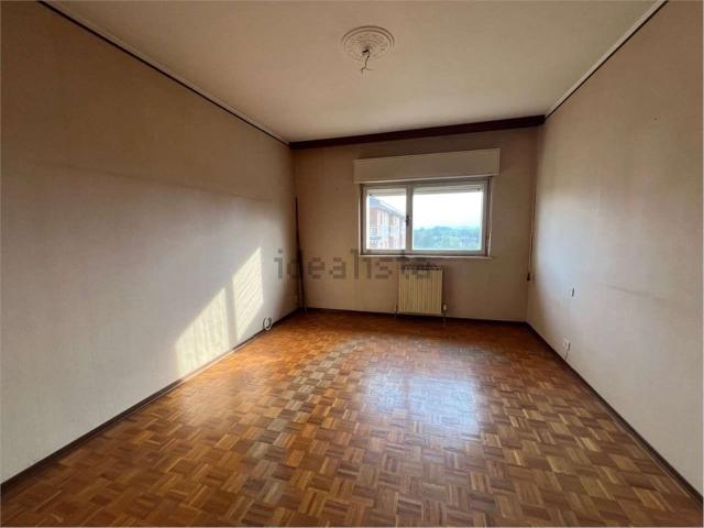 Appartamento in vendita di 130 m² in Via Luigi Einaudi, 77