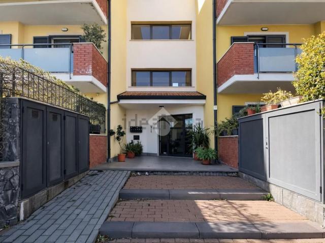 Appartamento in vendita di 130 m² in Via Motta Giuseppe, 140