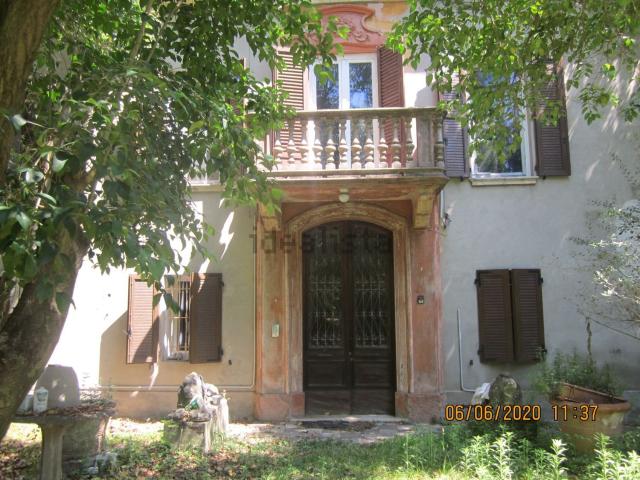 Appartamento in vendita di 130 m² in Via Modena, 118
