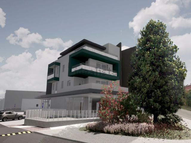 Appartamento in vendita di 130 m² in Via MONTE GRAPPA