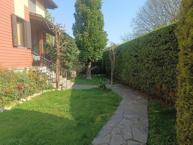 Appartamento in vendita di 130 m² in Via Montebello, 1