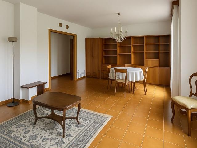 Appartamento in vendita di 130 m² in Via Mortero