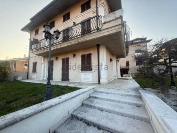 Appartamento in vendita di 130 m² in Via Marchiani, 8