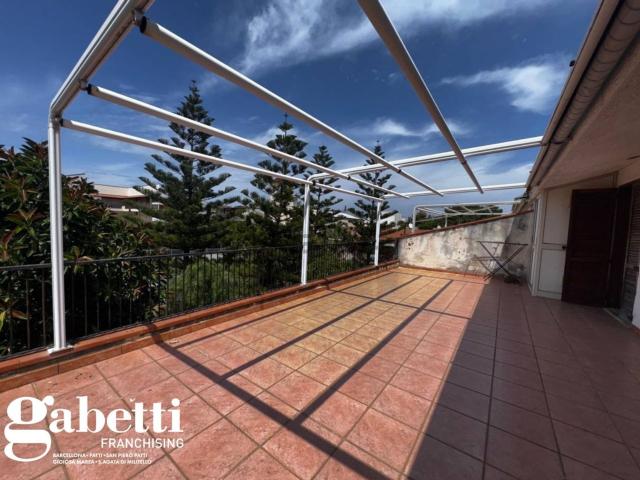 Appartamento in vendita di 130 m² in Via Marina, 1
