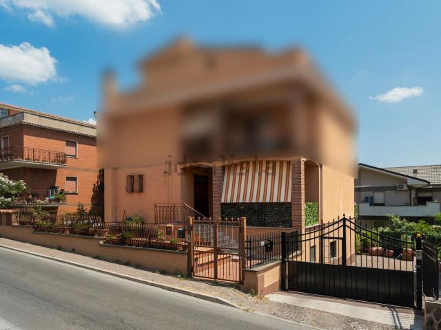 Appartamento in vendita di 130 m² in Via Mariano Marchicelli, 11