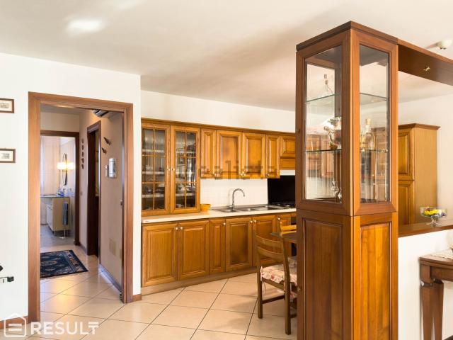 Appartamento in vendita di 130 m² in Via Martiri della Libertà, 9