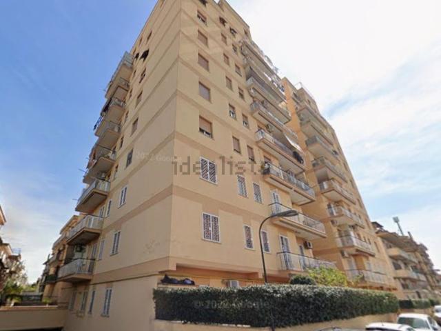 Appartamento in vendita di 130 m² in Via Melpomene, 22
