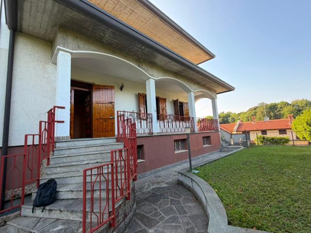 Appartamento in vendita di 130 m² in Via Michelangelo Buonarroti