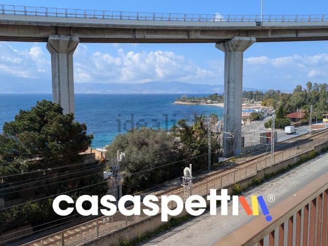 Appartamento in vendita di 130 m² in Via Nazionale Pentimele, 143