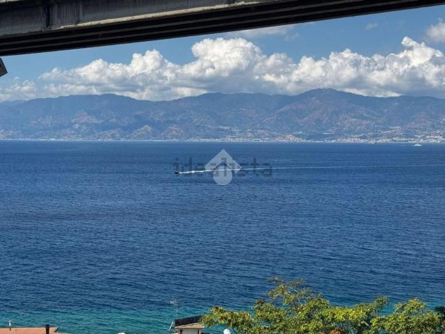 Appartamento in vendita di 130 m² in Via Nazionale Pentimele, 153