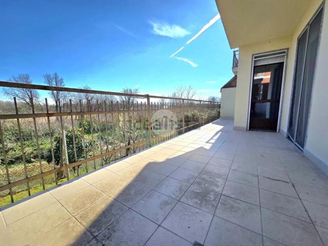 Appartamento in vendita di 130 m² in Via Neuscheller, 37