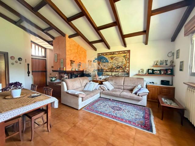 Appartamento in vendita di 130 m² in Via Sottocorna