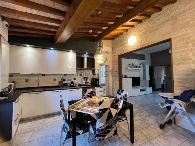 Appartamento in vendita di 130 m² in Via Solferino