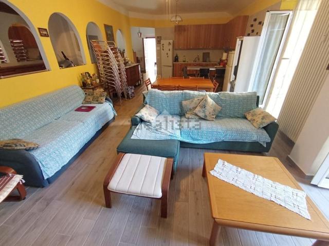 Appartamento in vendita di 130 m² in Via Salvo D&apos Acquisto