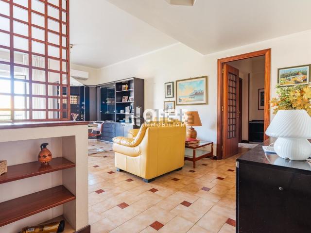 Appartamento in vendita di 130 m² in Via Sampolo