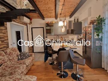 Appartamento in vendita di 130 m² in Via San Biagio a Petriolo, 16