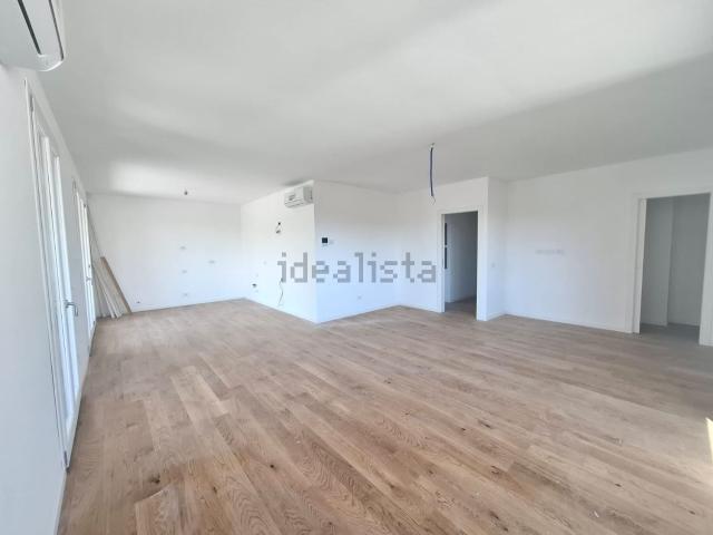 Appartamento in vendita di 130 m² in Via San Dionigi, 5