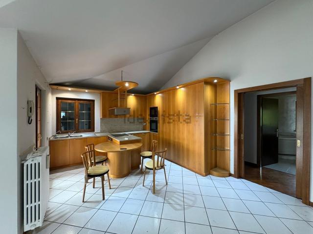Appartamento in vendita di 130 m² in Via San Fedele, 28