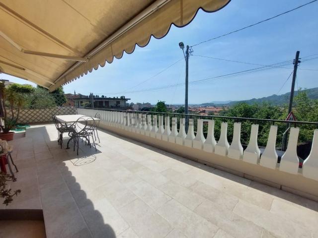 Appartamento in vendita di 130 m² in Via San Francesco, 54100