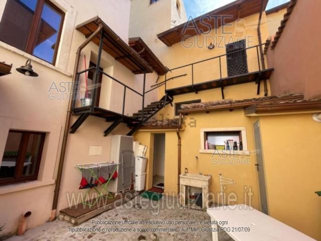 Appartamento in vendita di 130 m² in Via San Silvestro, 19