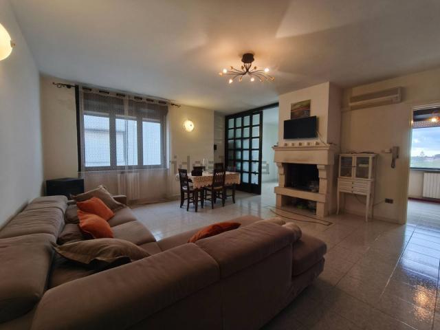 Appartamento in vendita di 130 m² in Via San Simone, 58