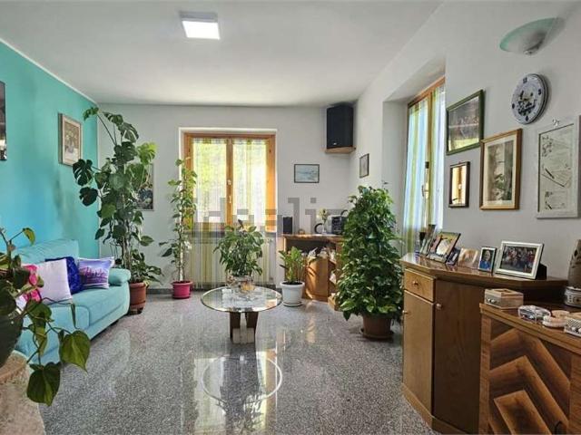 Appartamento in vendita di 130 m² in Via San Zenone