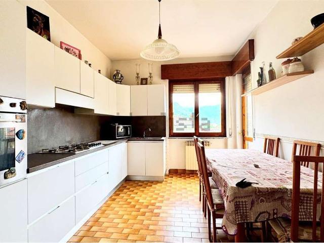 Appartamento in vendita di 130 m² in Via Sansones, 6