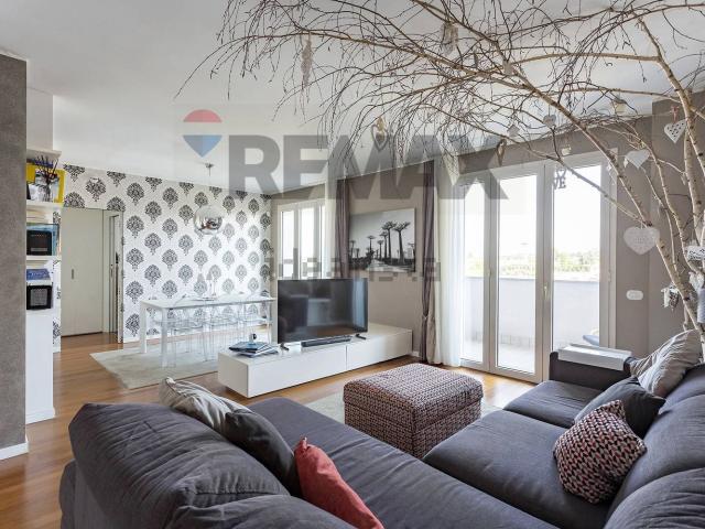 Appartamento in vendita di 130 m² in Via Sant&apos Ambrogio, 21