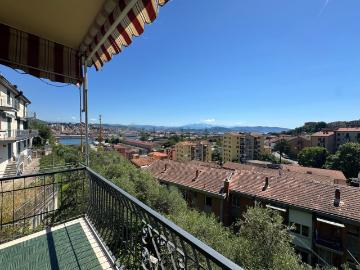 Appartamento in vendita di 130 m² in Via Sant&apos Antonio Maria Gianelli, 36