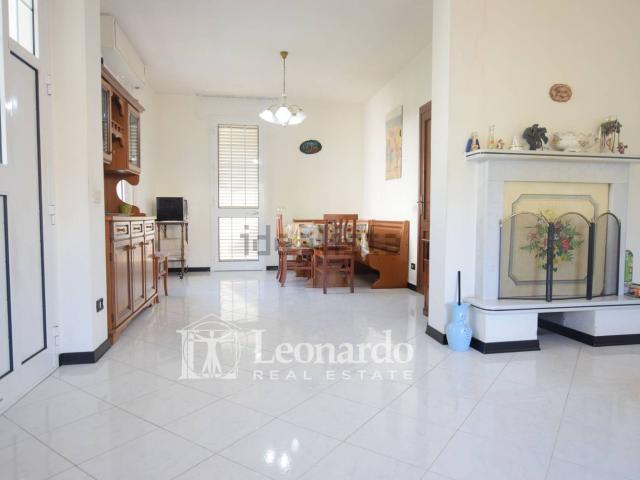 Appartamento in vendita di 130 m² in Via Sarzanese Nord