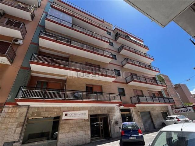 Appartamento in vendita di 130 m² in Via Sbarre Centrali