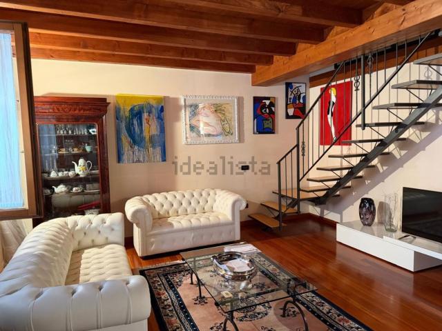 Appartamento in vendita di 130 m² in Via Sebenico, 12
