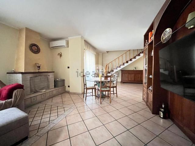 Appartamento in vendita di 130 m² in Via Spazzilli, 19