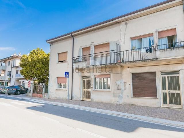 Appartamento in vendita di 130 m² in Via Stazione, 31