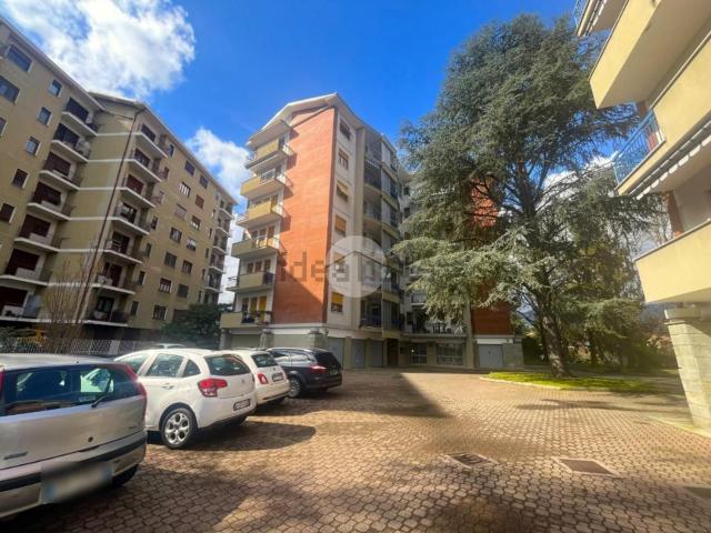 Appartamento in vendita di 130 m² in Via P. Crotta, 160