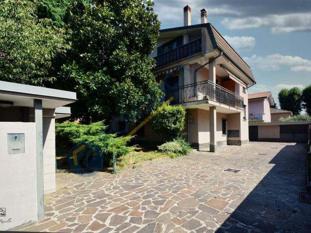 Appartamento in vendita di 130 m² in Via Po, 1