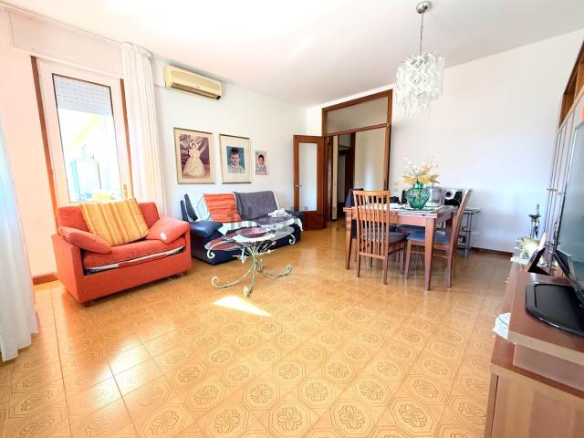 Appartamento in vendita di 130 m² in Via Postumia Centro, 49