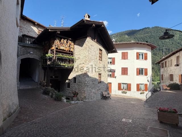 Appartamento in vendita di 130 m² in Via Paganella, 7