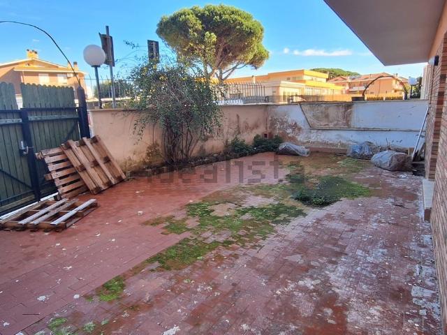 Appartamento in vendita di 130 m² in Via Palo Laziale, 53